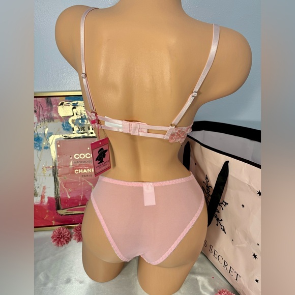 Elegant Pink Lace Lingerie Set - Picture 8 of 10